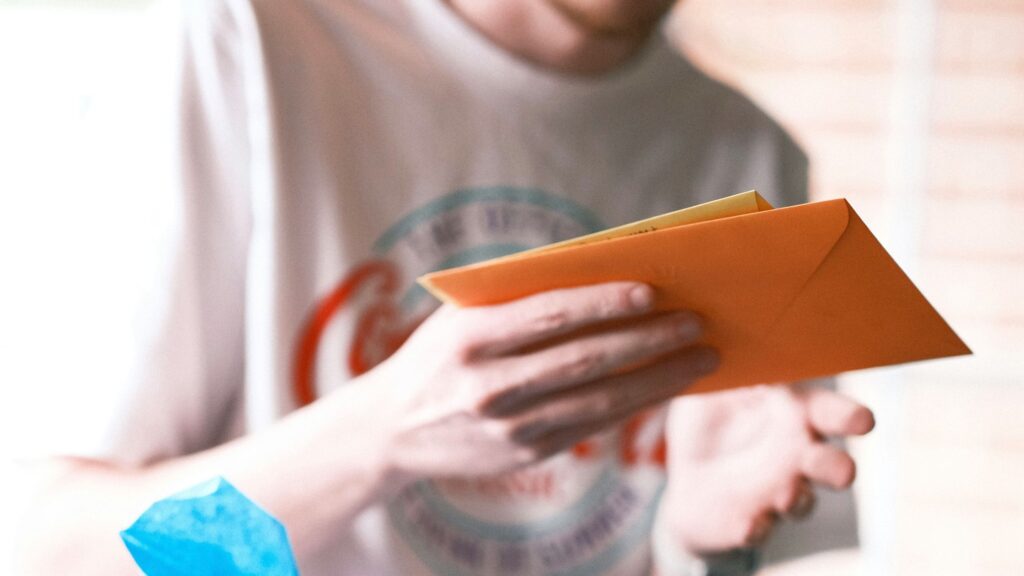 marketing for summer camps by sending follow up messages to prospective families